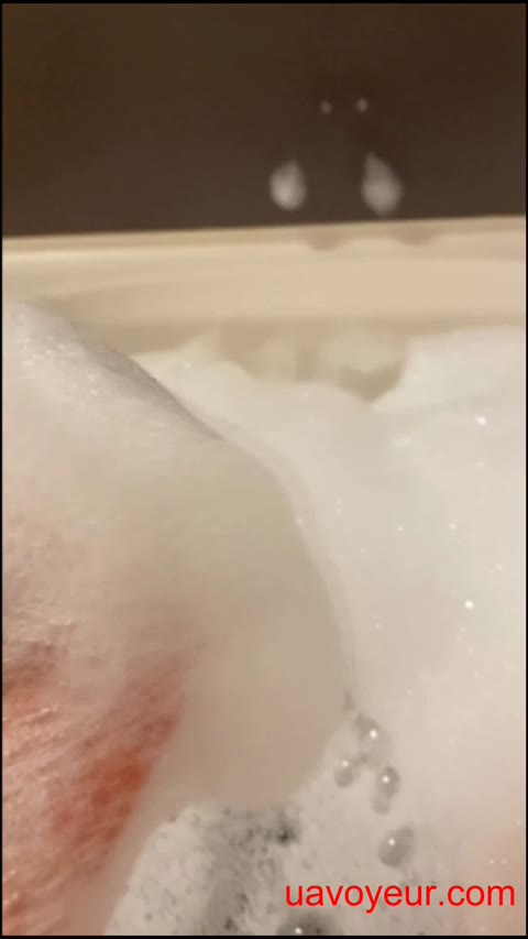         【FHD高画質フルコンプ】友達と一緒にお風呂でスマホ撮りする美少女＋脱衣シーン追加
    