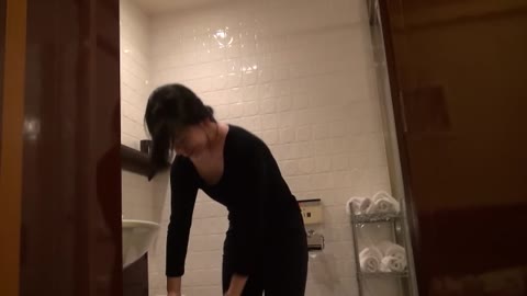         人生2回目のセックスで緊張気味なMi**ちゃん18才と生ハメ中出し
    