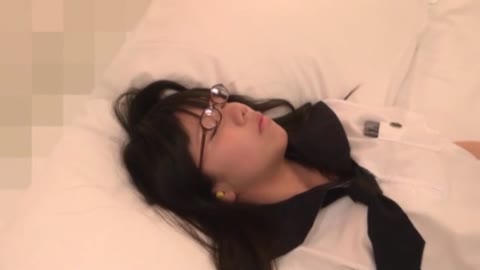         ひさしぶりに再会した〇学生のイトコに睡眠薬を盛りやりたい放題
    