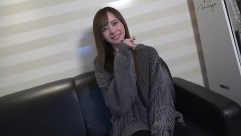         小粒な乳首にピンクのマ○コ
    