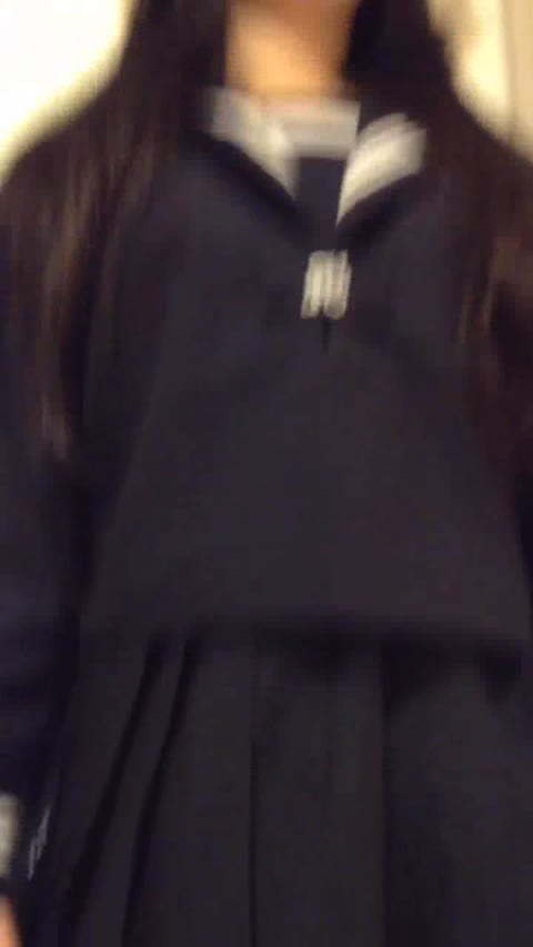         幼い雰囲気の制服童顔娘とホテルでガッツリハメ撮り。個人撮影
    