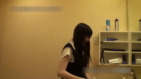         幼い感じのツインテールJKが始めて会った男と援助交際ハメ撮り
    