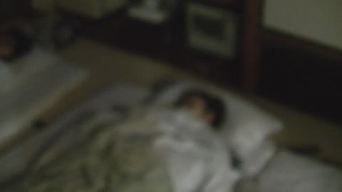         旅先で知り合った女子大生２人組に睡眠薬を仕込み昏睡レイプ
    