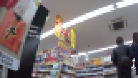         彼氏と楽しくショッピング中の超激カワ巨乳プリ尻J○
    