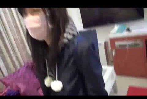         出会い系SNSで見つけた華奢で無邪気な童顔JKと〇万円で・・・
    