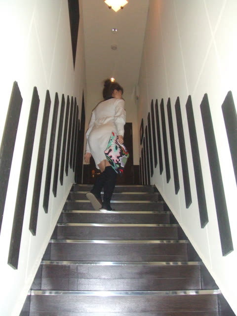         素人。Mi**さんのコスプレ・ハメ撮りエロ画像大量
    