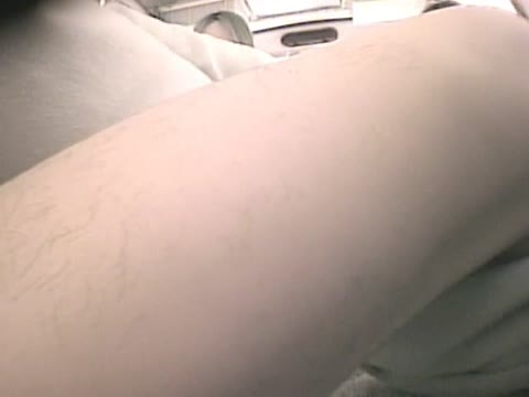         ●万円でフェラチオ交渉。隠しカメラを仕掛けた車の中で
    