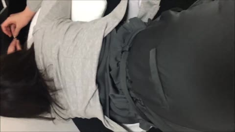         泥酔した友人を。。２
    